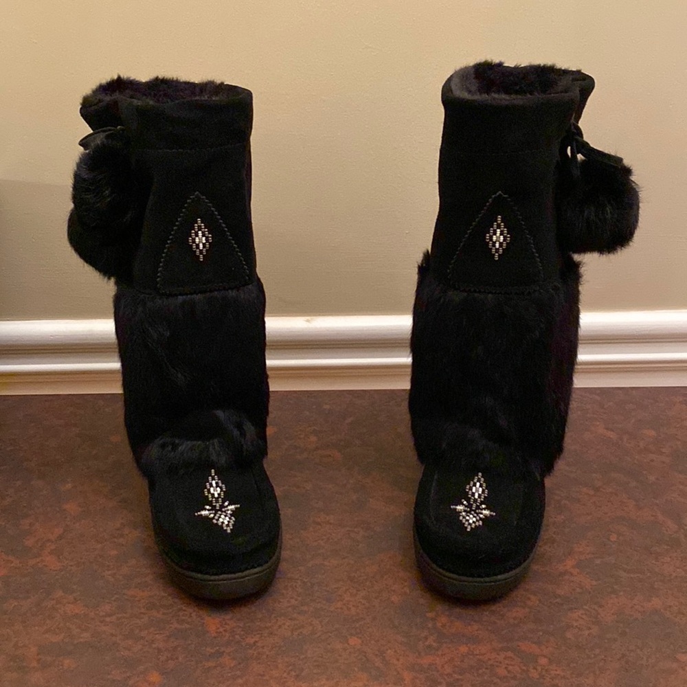 Mukluks “Snowy Owl” boots